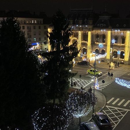 English Apartment Крайова Екстериор снимка