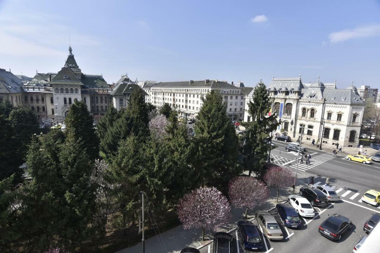 English Apartment Крайова Екстериор снимка